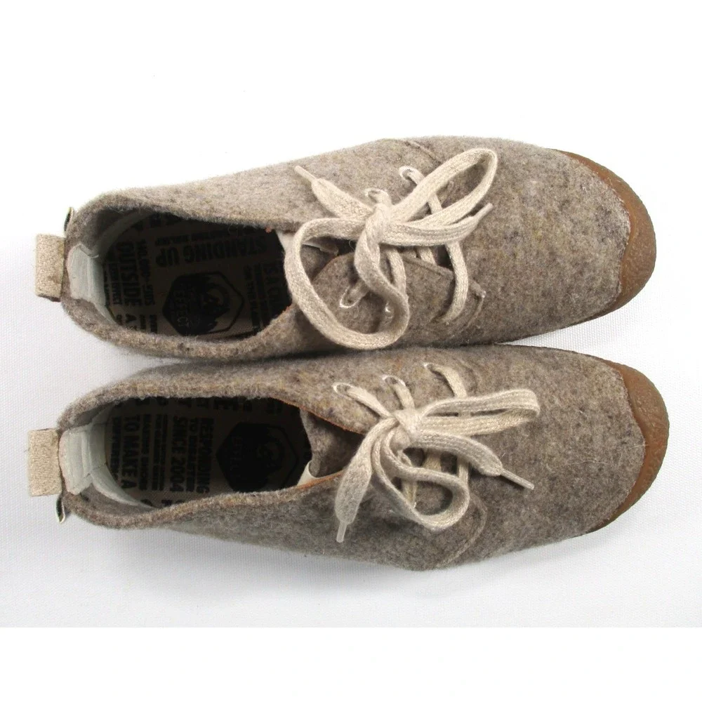 KEEN Mosey Chukka  Hiking Shoes Taupe Felt/Birch Women's‎ size 8 NICE!